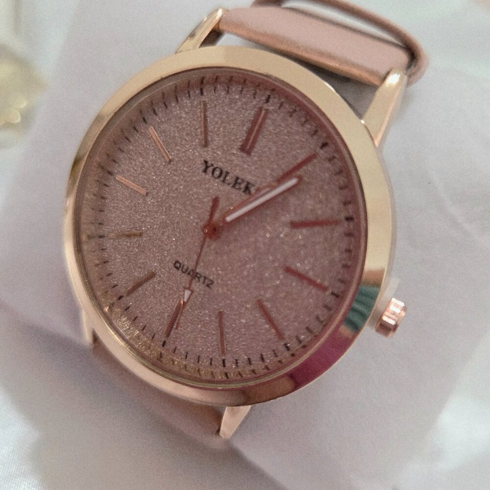 Women’s Quartz Watch Rose Gold Tone Glitter Dial Leather Strap Elegant Gift - Picture 3 of 5